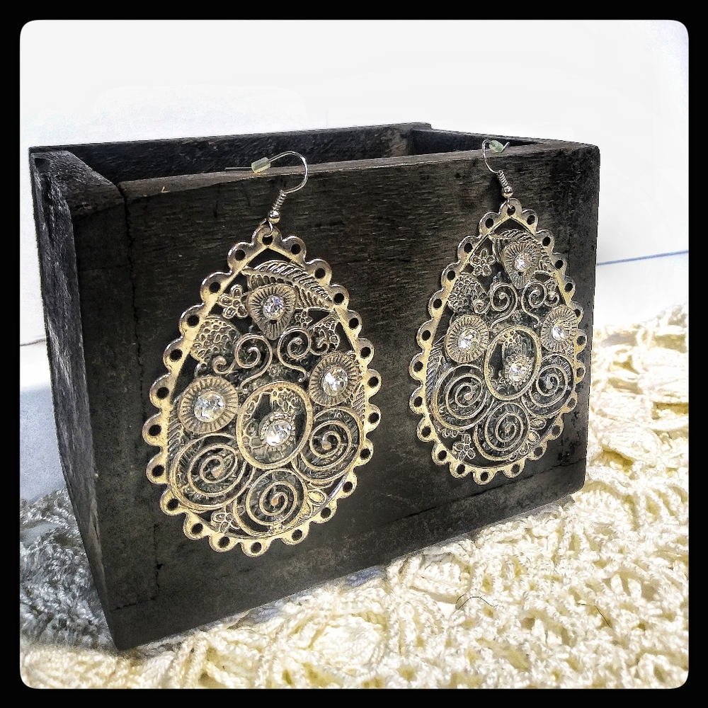 Filigree native American mixed steampunk earrings. - Picture 6 of 6
